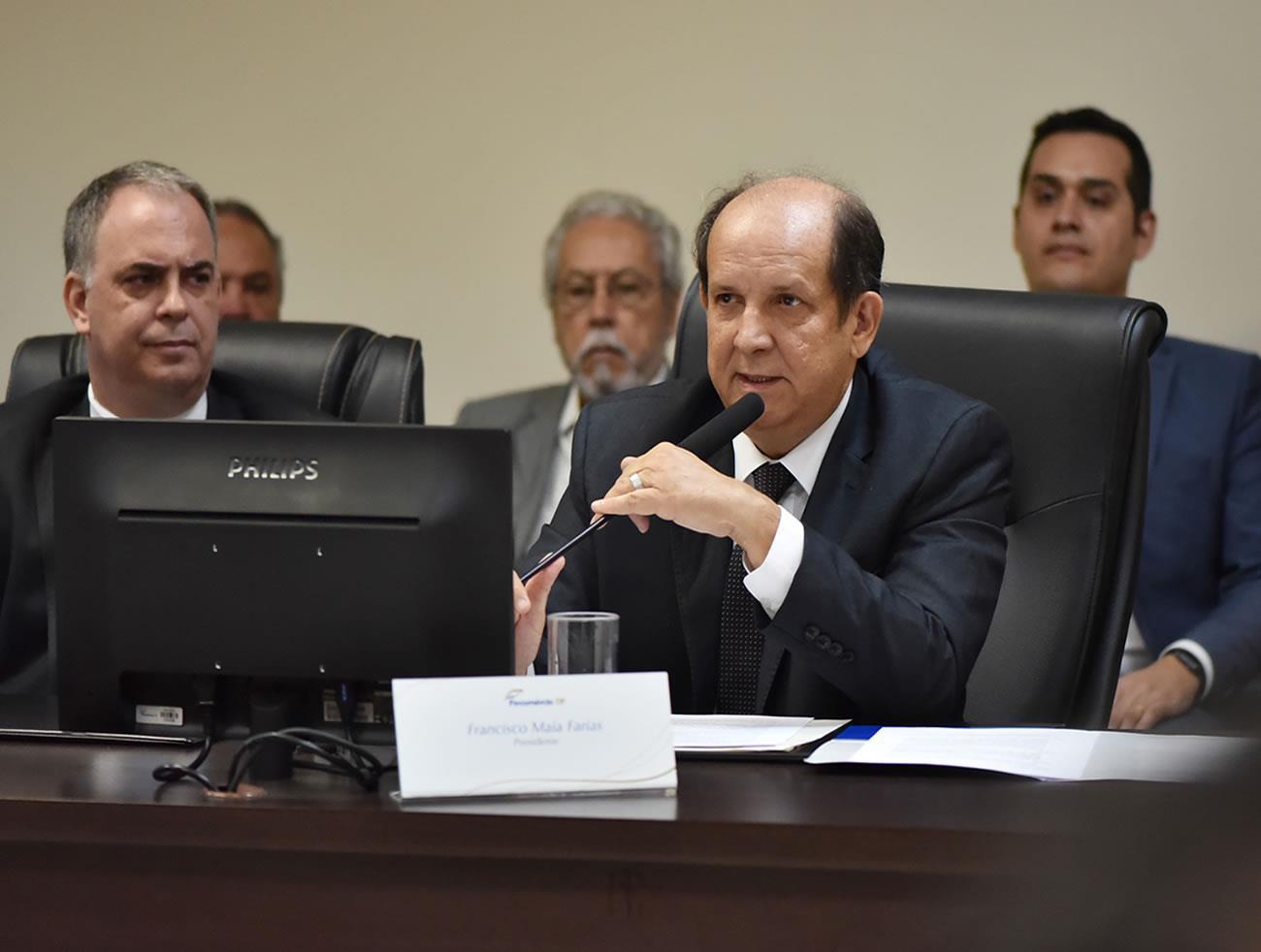 Francisco Maia é eleito por unanimidade e empossado presidente da Fecomércio-DF