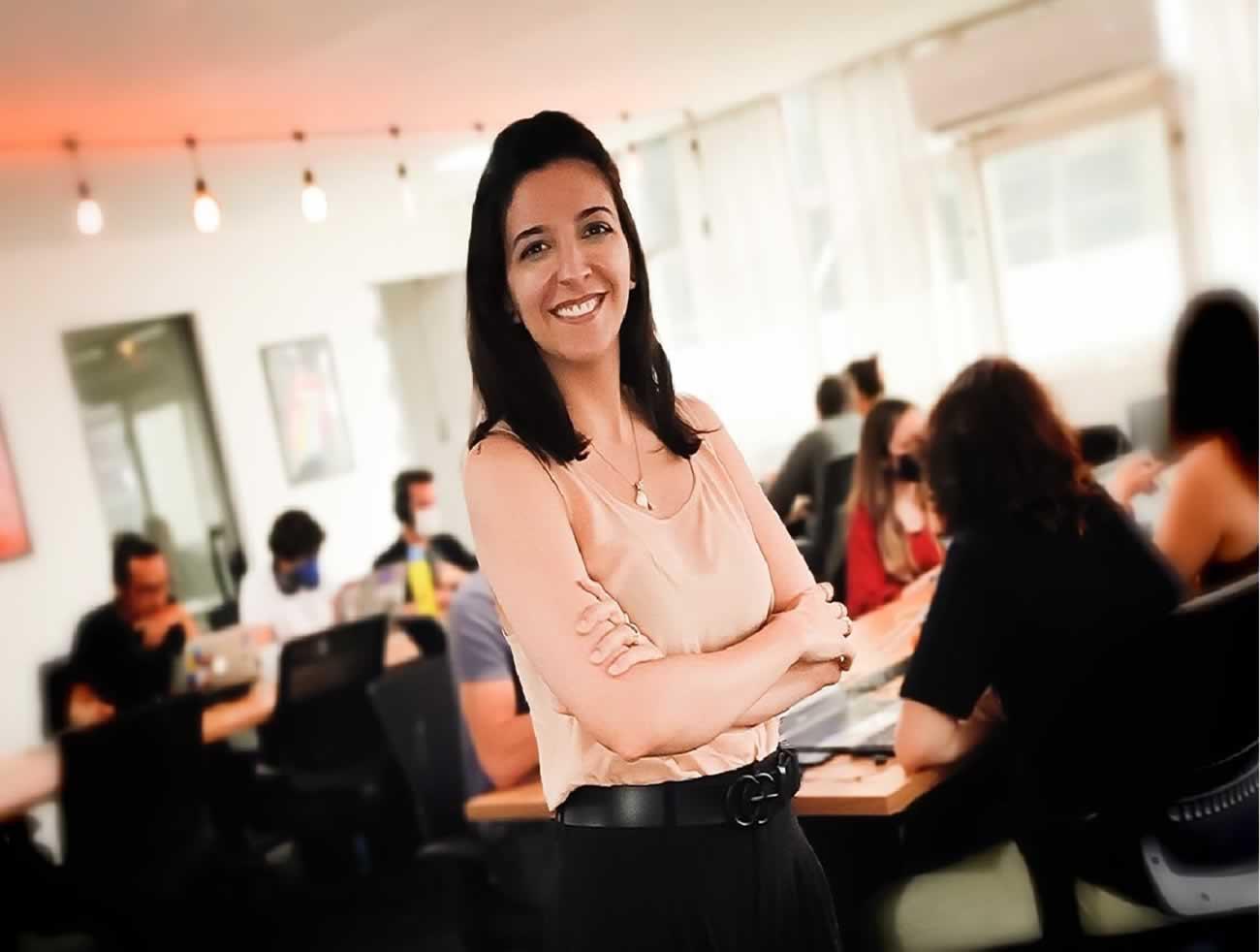 NADINE LOPES DIAS RETORNA PARA A AMPER PARA ESTRUTURAR O DIGITAL