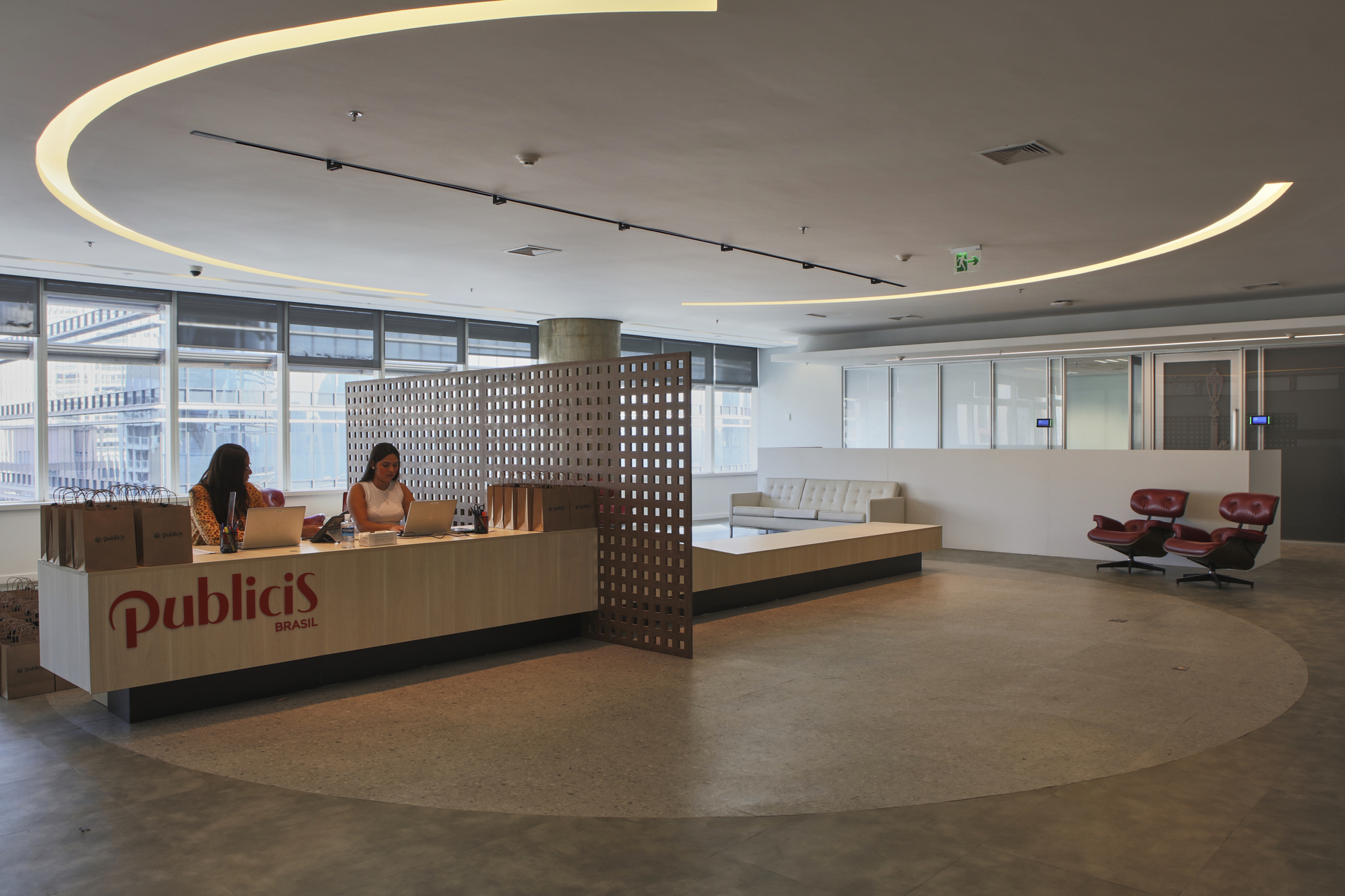 PUBLICIS REABRE EM SÃO PAULO