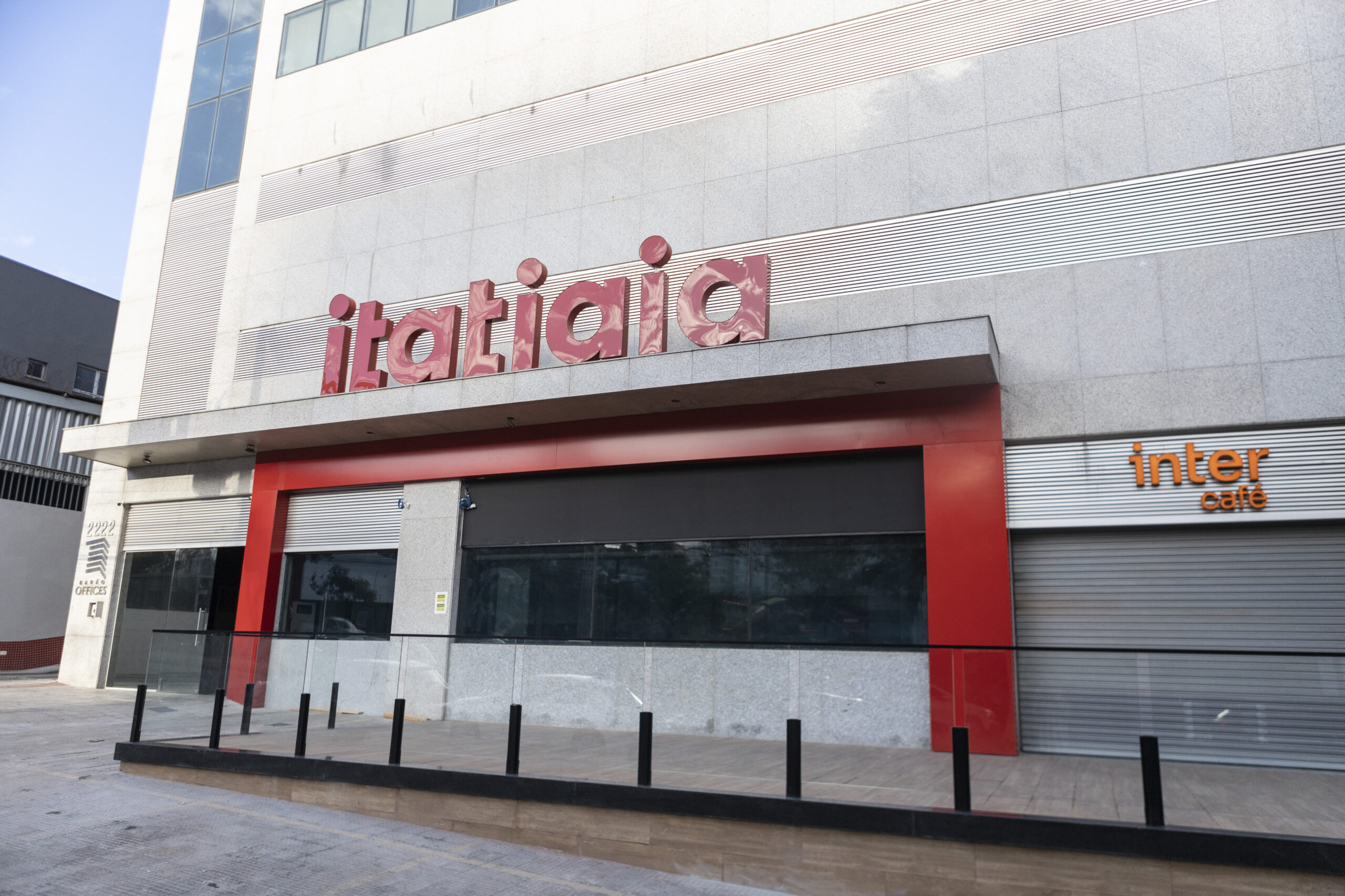 RÁDIO ITATIAIA ANUNCIA SEU NOVO ENDEREÇO EM MINAS