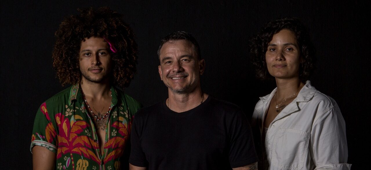 BRUNA CAROLLI E GABMETA NA PRODUTORA SANTERIA