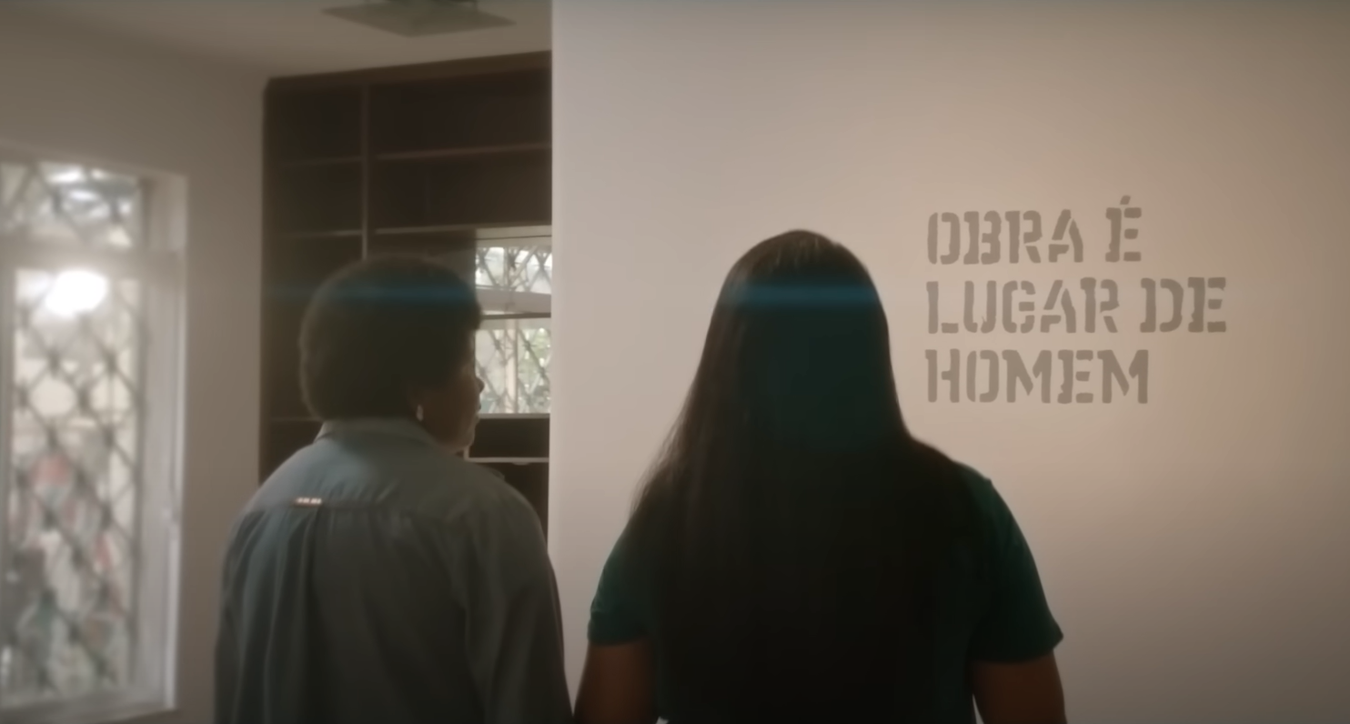 CORAL COM VMLY&R: OBRA É LUGAR DE MULHER TAMBÉM