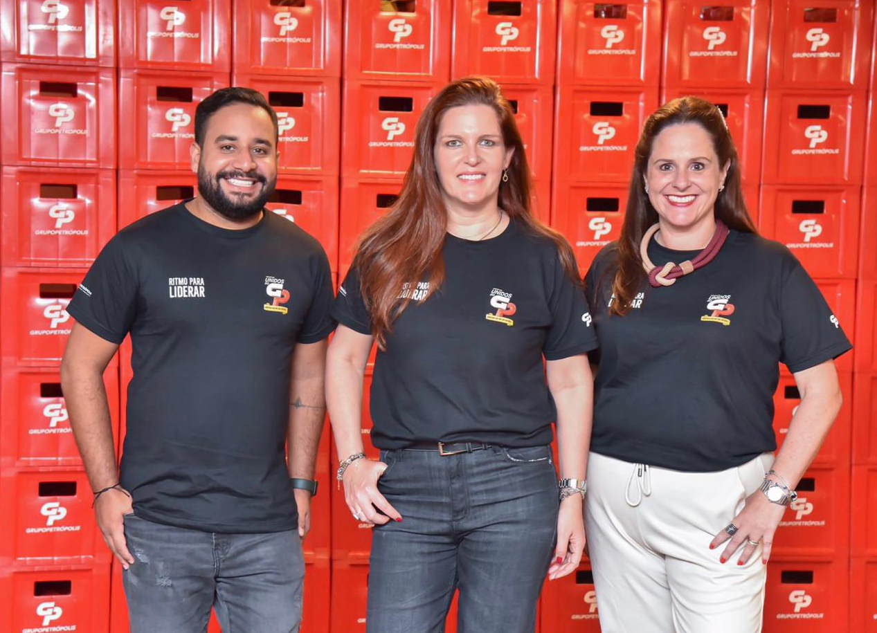 LARROUDE E SANTELICES NA CERVEJARIA PETRÓPOLIS