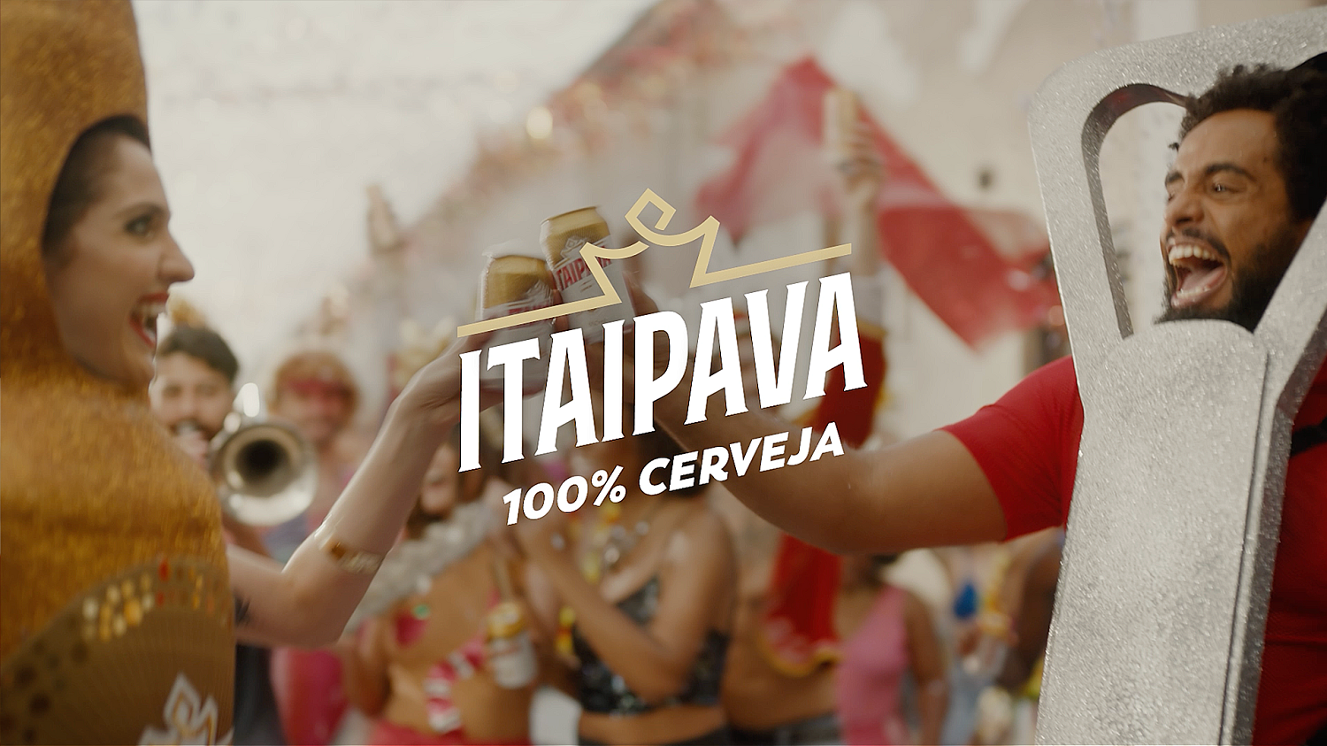 WMCCANN CRIA AÇÃO COM LATAS ITAIPAVA CARNAVAL
