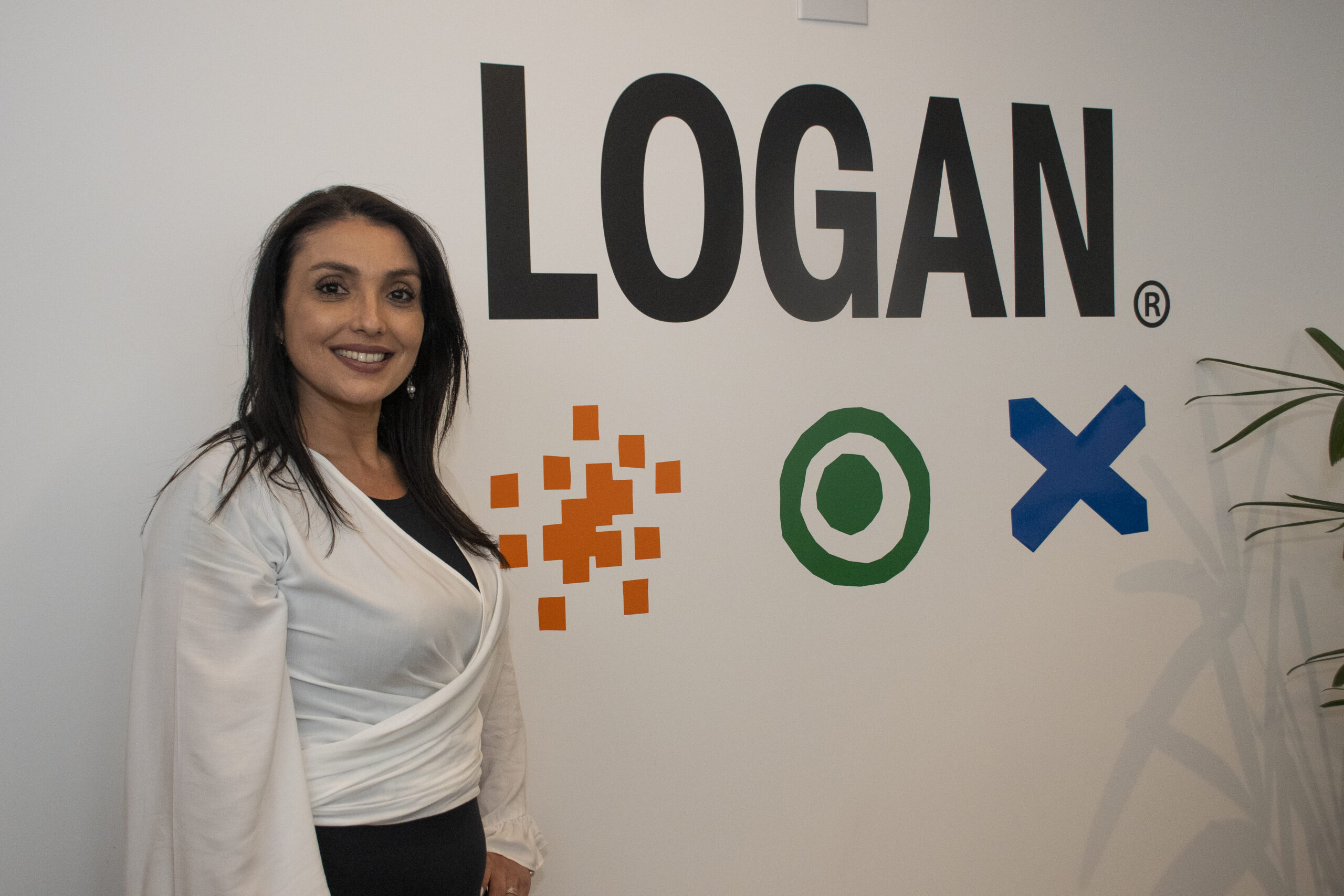 ANA MATOZO É DIRETORA COMERCIAL NA LOGAN BR