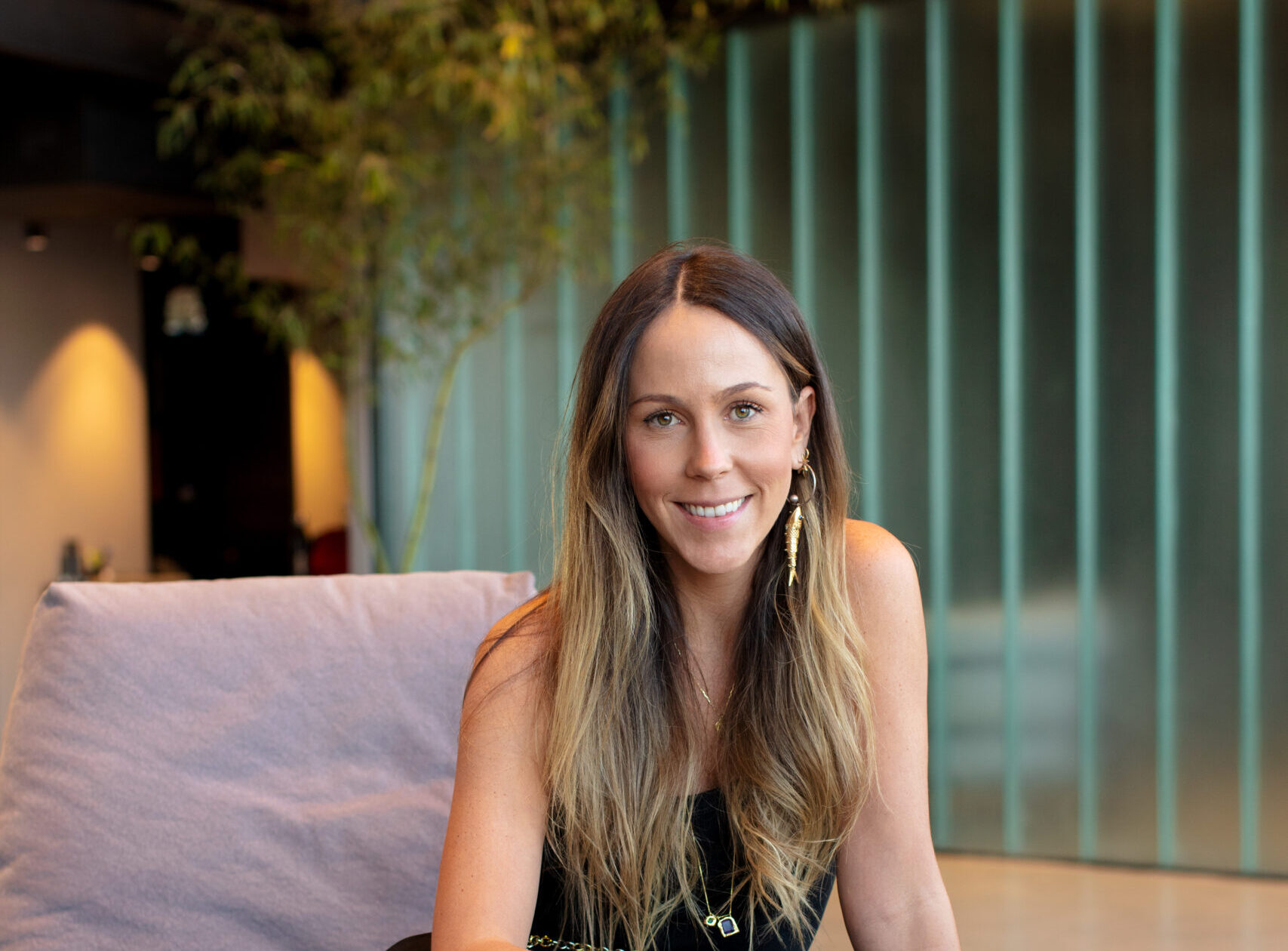 KAREN BARTELS É DIRETORA DE INFLUÊNCIA DA GALERIA