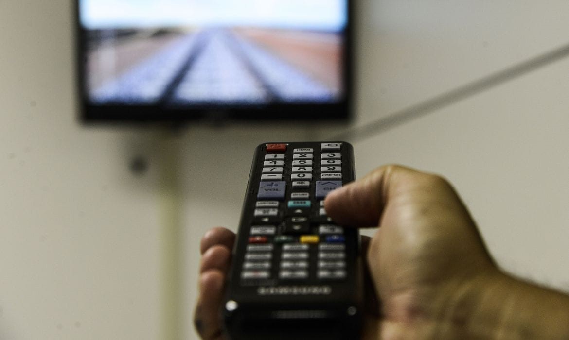TV BRASILEIRA CELEBRA 70 ANOS LIDERANDO ANÚNCIOS