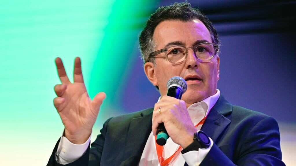 GLOBO QUER OCUPAR TODOS OS ESPAÇOS NO MODELO TV