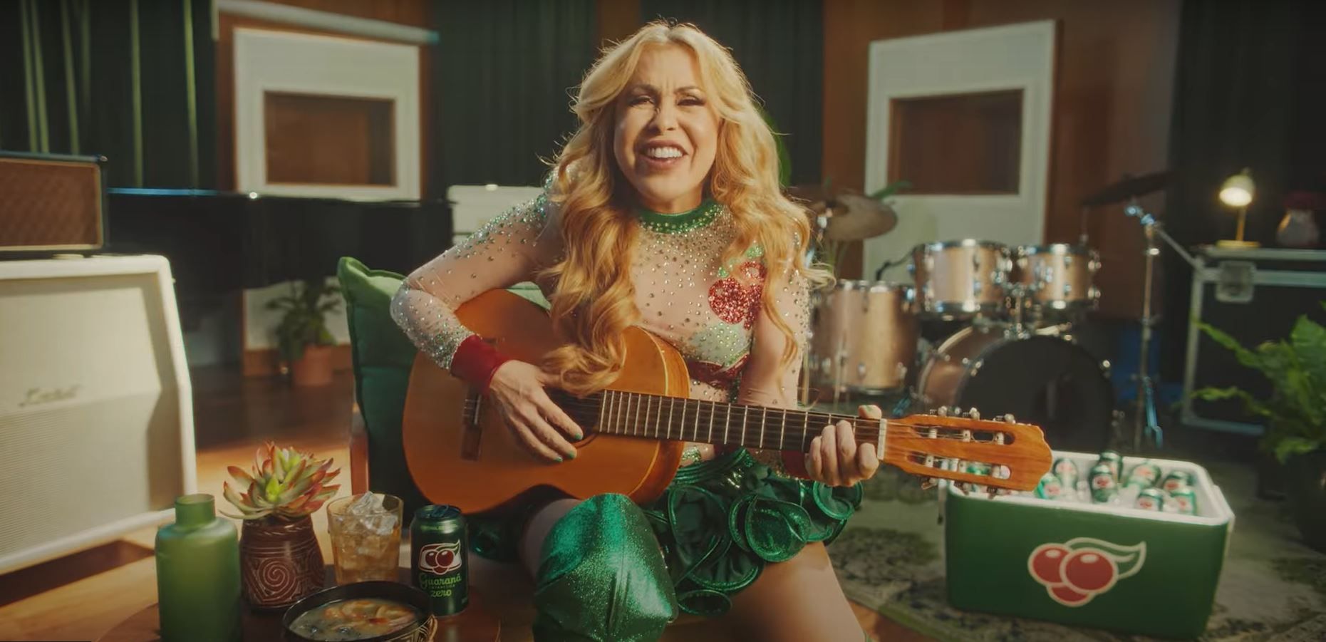 JOELMA VAI DE CAFÉ COM PUPUNHA,TACACÁ E GUARANÁ ANTARCTICA