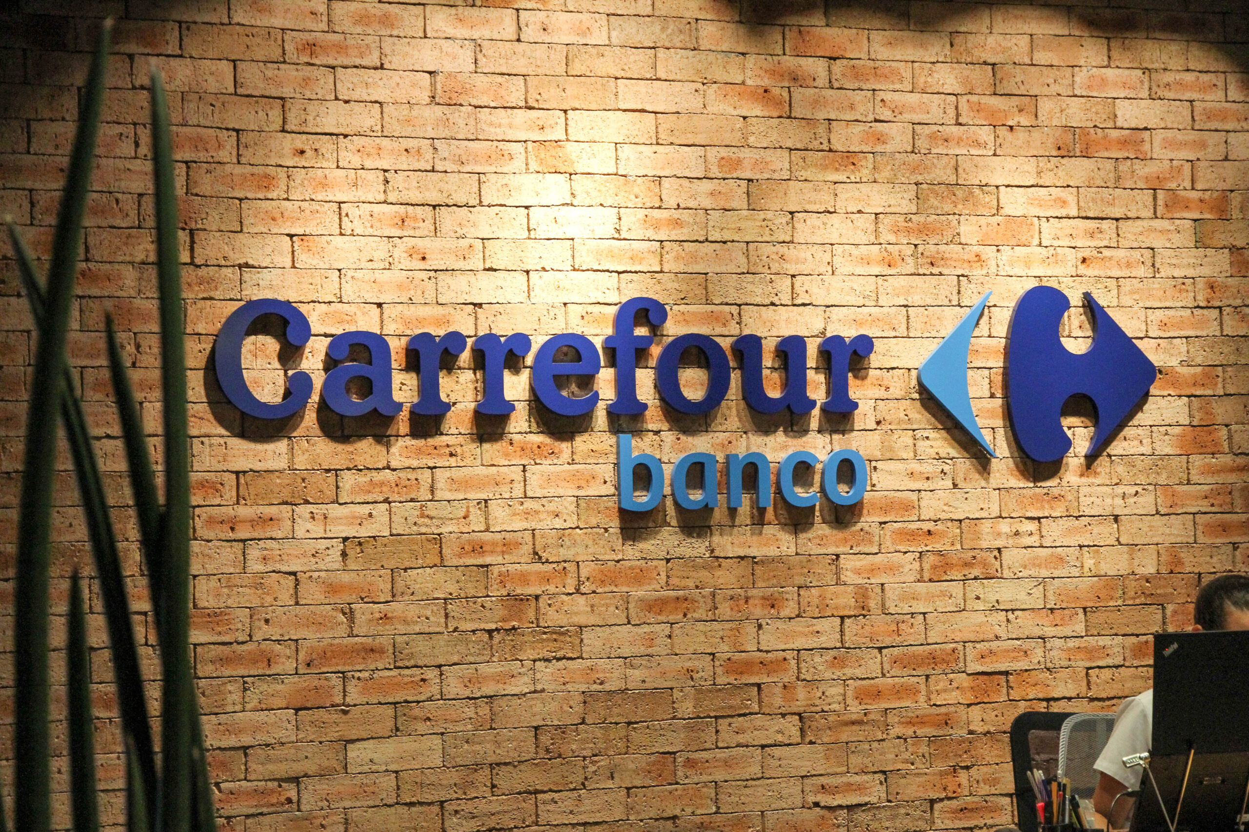 BANCO CARREFOUR ANUNCIA AGÊNCIA INTERNA DE DESIGN