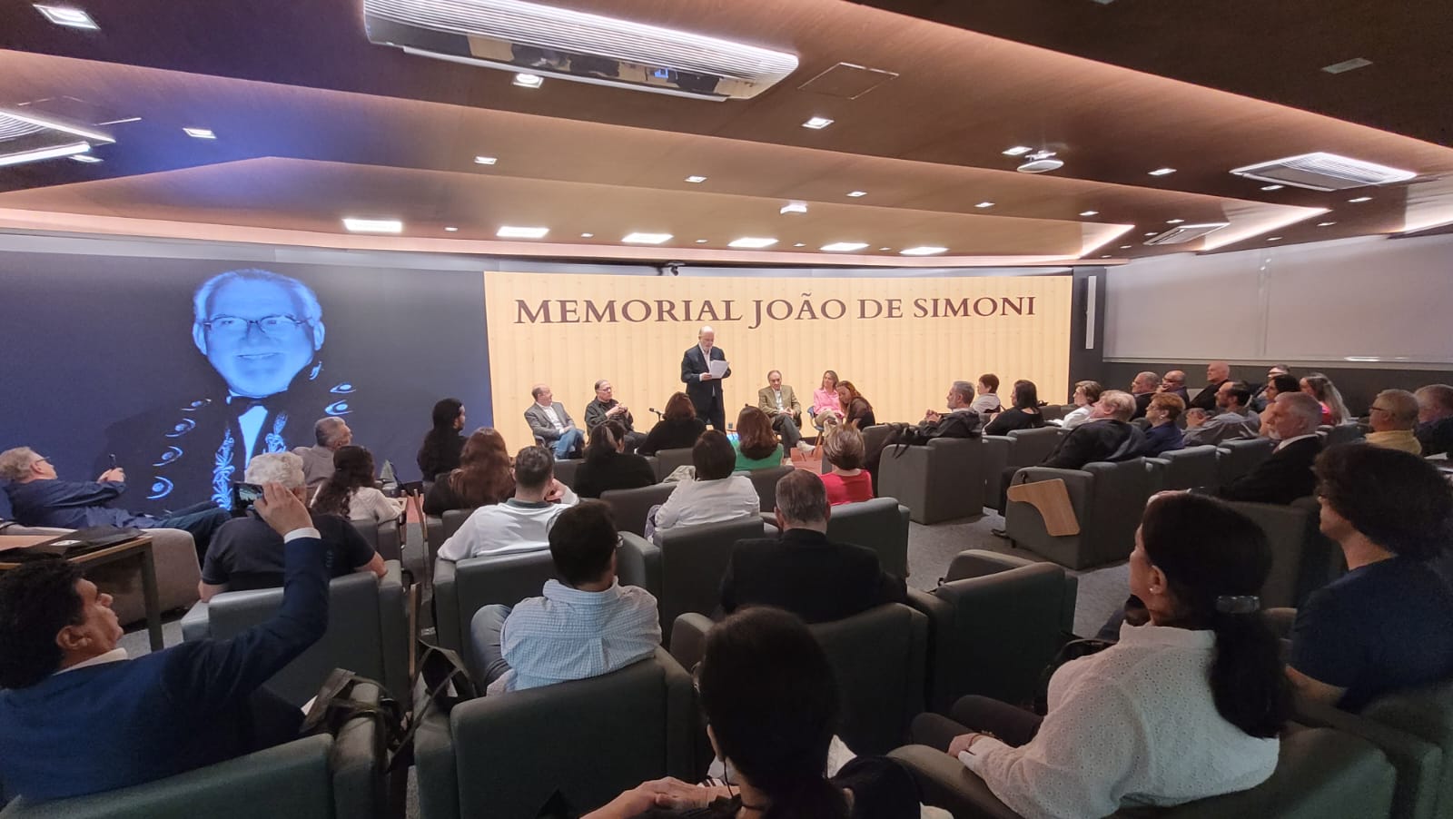 JOÃO DE SIMONI DEIXOU SEU LEGADO NO LIVE MARKETING