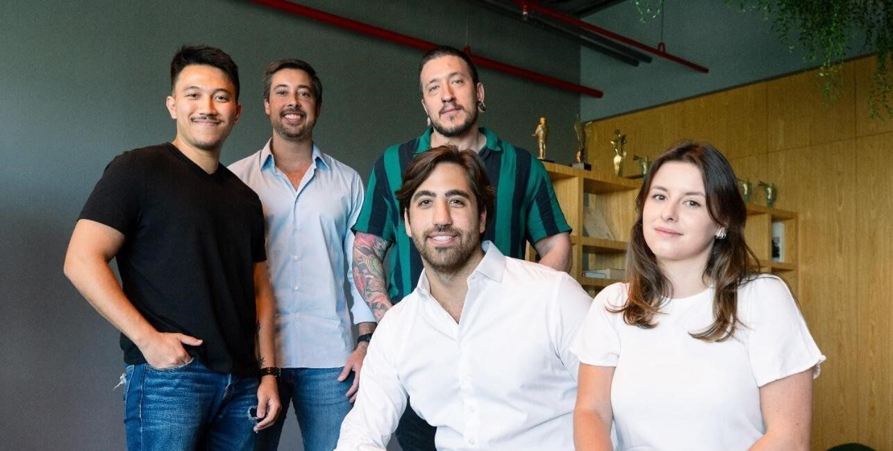 TAÍS TREVISOL E MARCELO PINTO ESTÃO NA JCDECAUX
