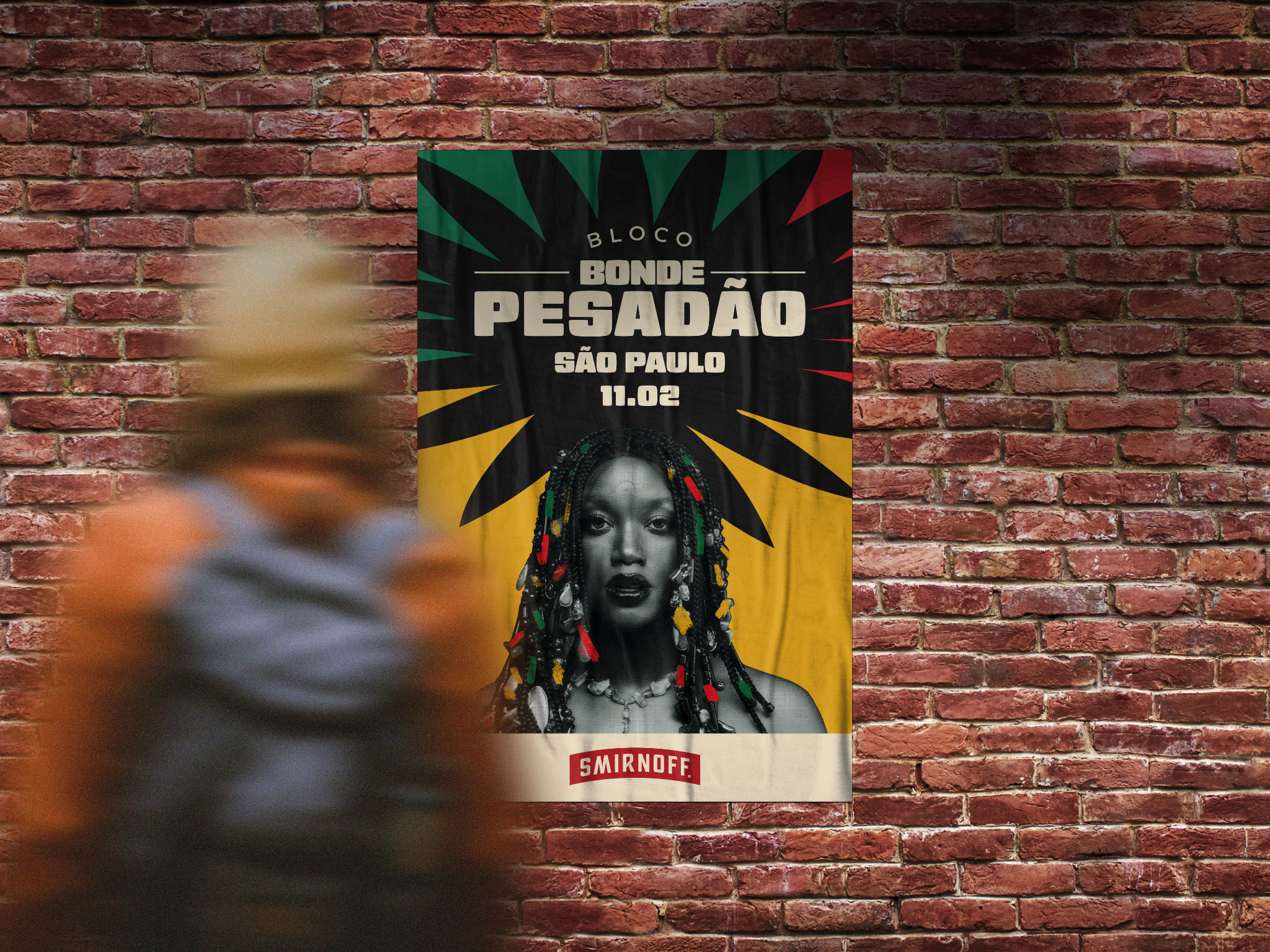 SMIRNOFF TRAZ IZA PARA ESTREIA NO CARNAVAL DE RUA DE SP
