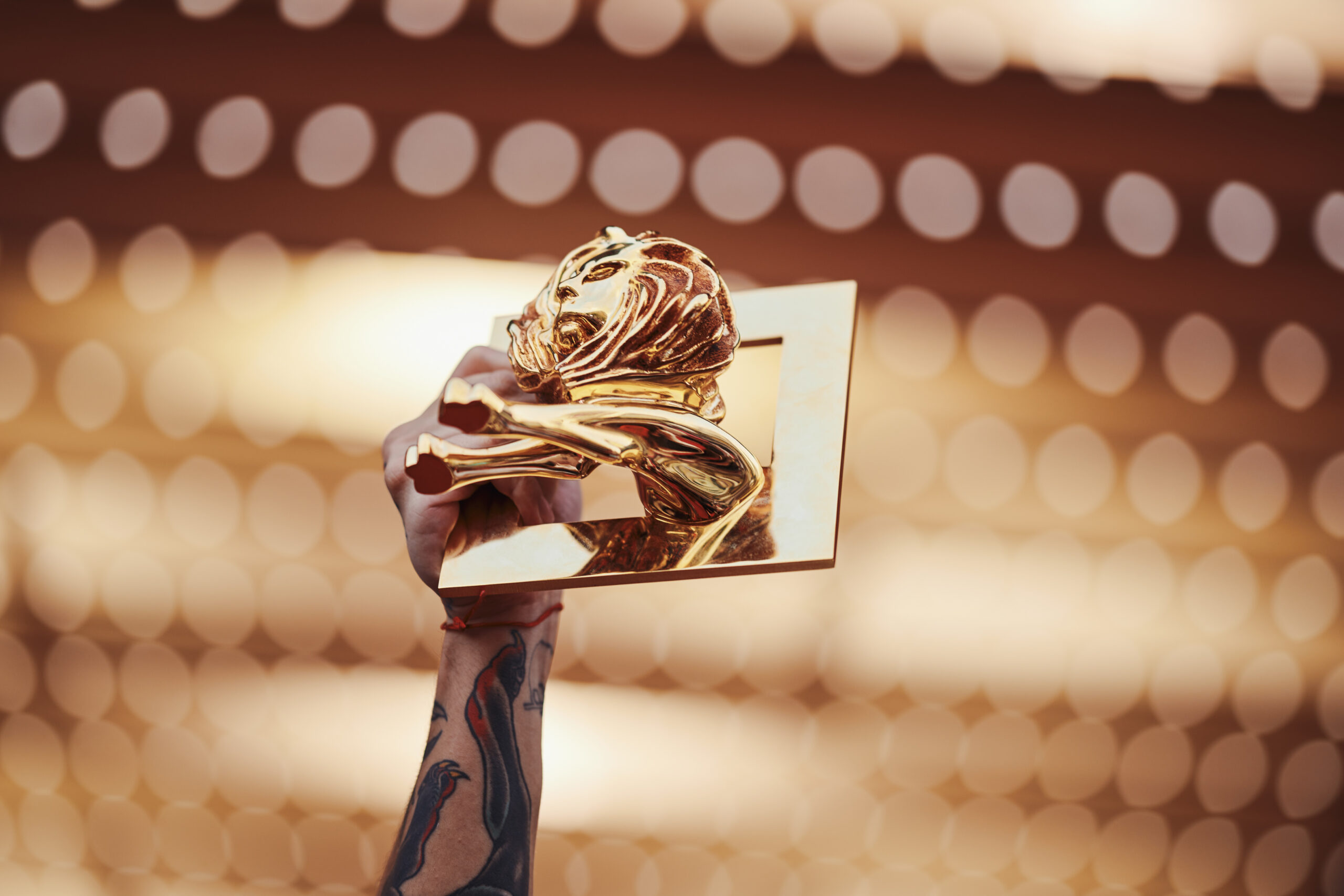 CANNES LIONS DÁ PRÊMIO VITALÍCIO AO EX-FARMACÊUTICO JACQUES SÉGUÉLA