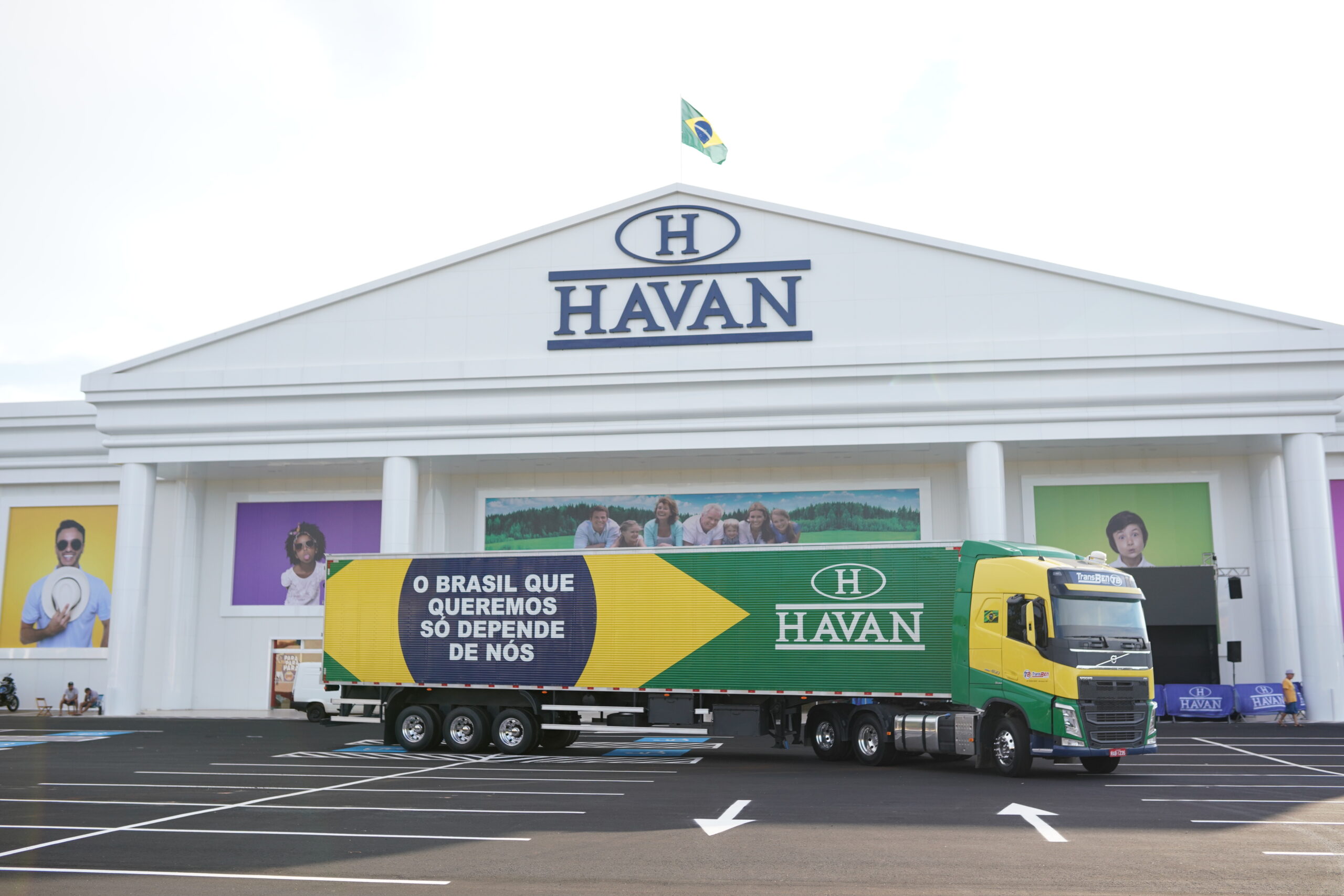 CAMINHÃO DA HAVAN IRÁ SORTEAR PRÊMIOS EM DINHEIRO NESTE MÊS