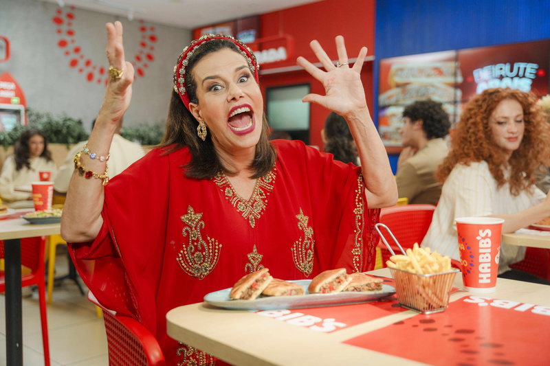 “AI QUE LOUCURA!” NARCISA ESTRELA NOVA CAMPANHA DE BEIRUTE DO HABIB’S