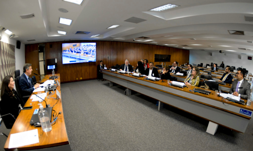 CONSELHO DE COMUNICAÇÃO QUER AMPLIAR TOTAL DE MEMBROS DE 13 PARA 19