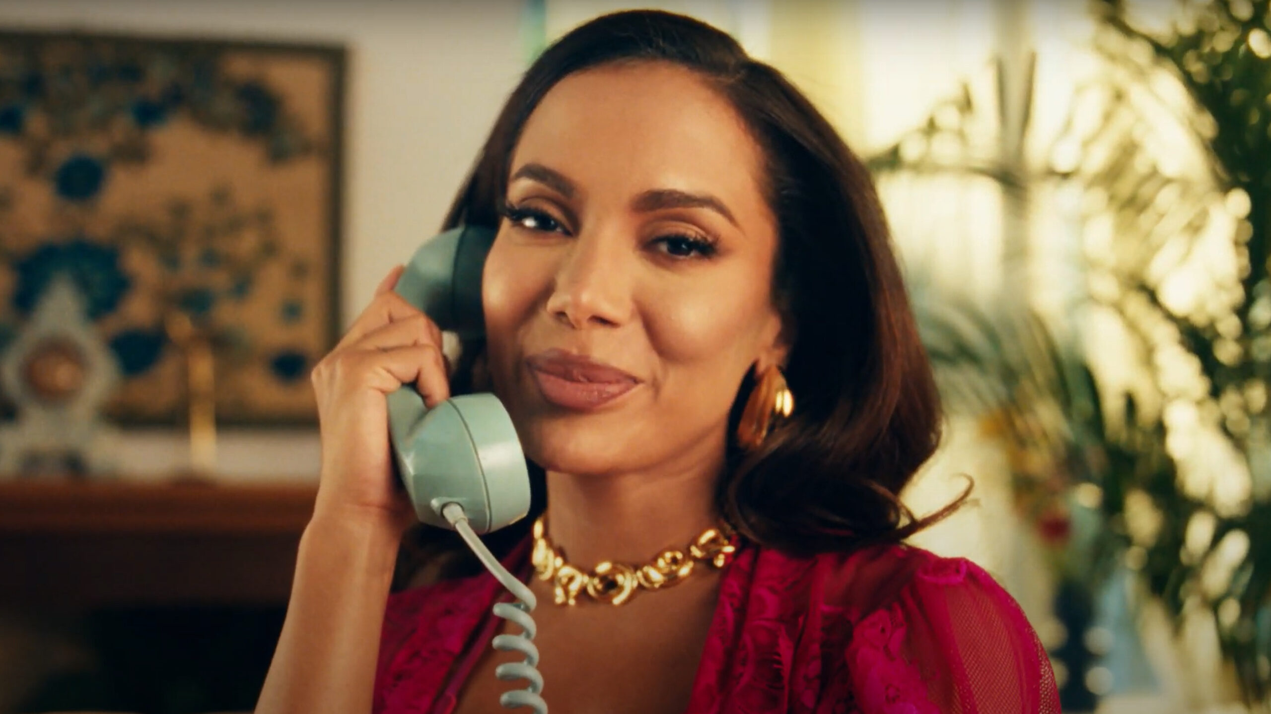 ANITTA ESTRELA CAMPANHA DA LASER&CO DEPOIS DE VIRAR SÓCIA DA REDE